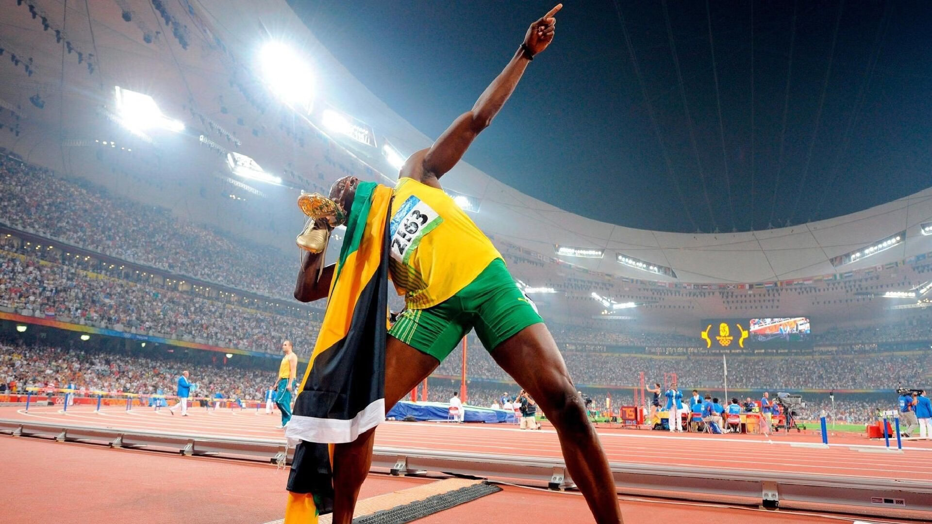 贝林厄姆刷新里程碑，利物浦季后赛力克AC米兰，晋级概率达65％的简单介绍